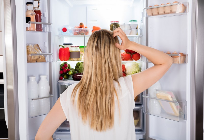 FOME FÍSICA E EMOCIONAL QUAL A DIFERENCA ENTRE ELAS E FORMAS DE LIDAR MELHOR COM A FOME EMOCIONAL
