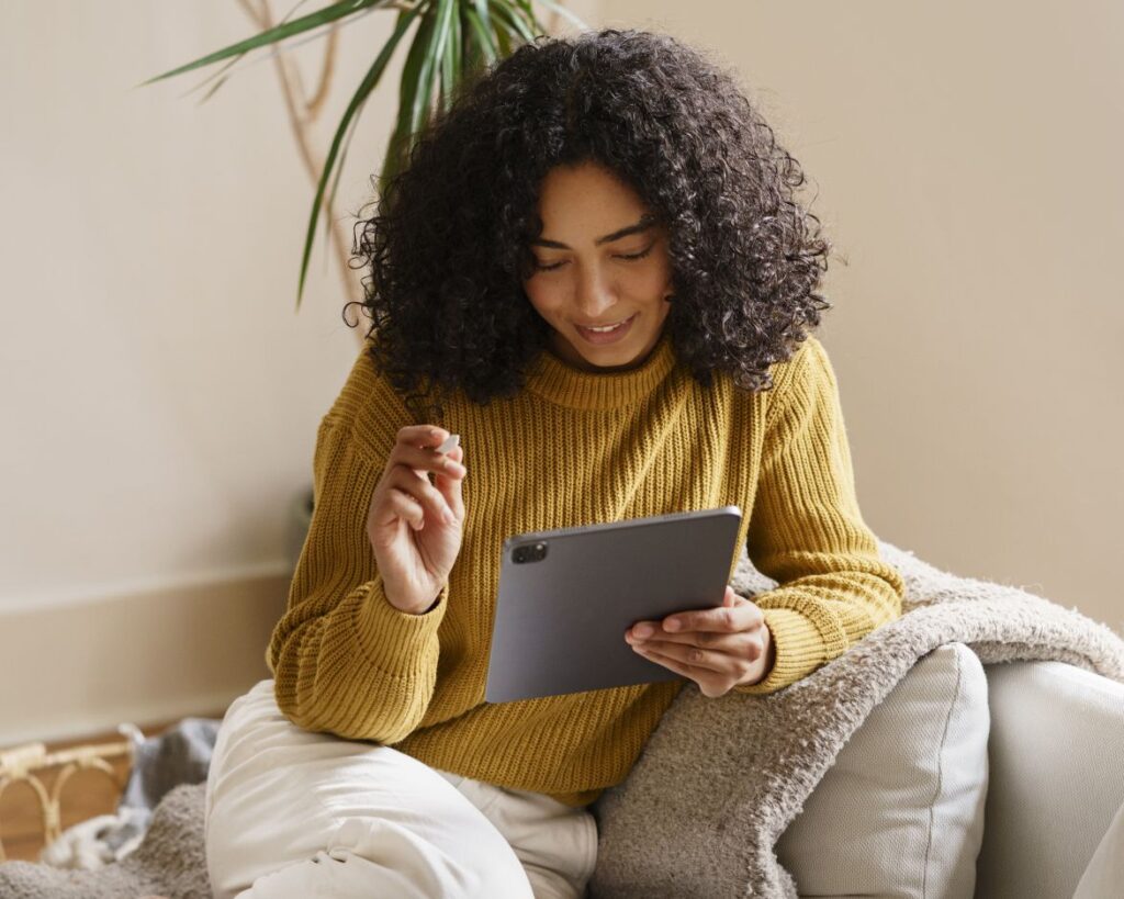 Conexão Pela Tela, Acolhimento Real: É Possível Se Sentir Compreendido na Terapia Online?